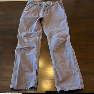 HUK Pants, 34 waist, doesn’t say length but approx 32/34. BlueJean type material